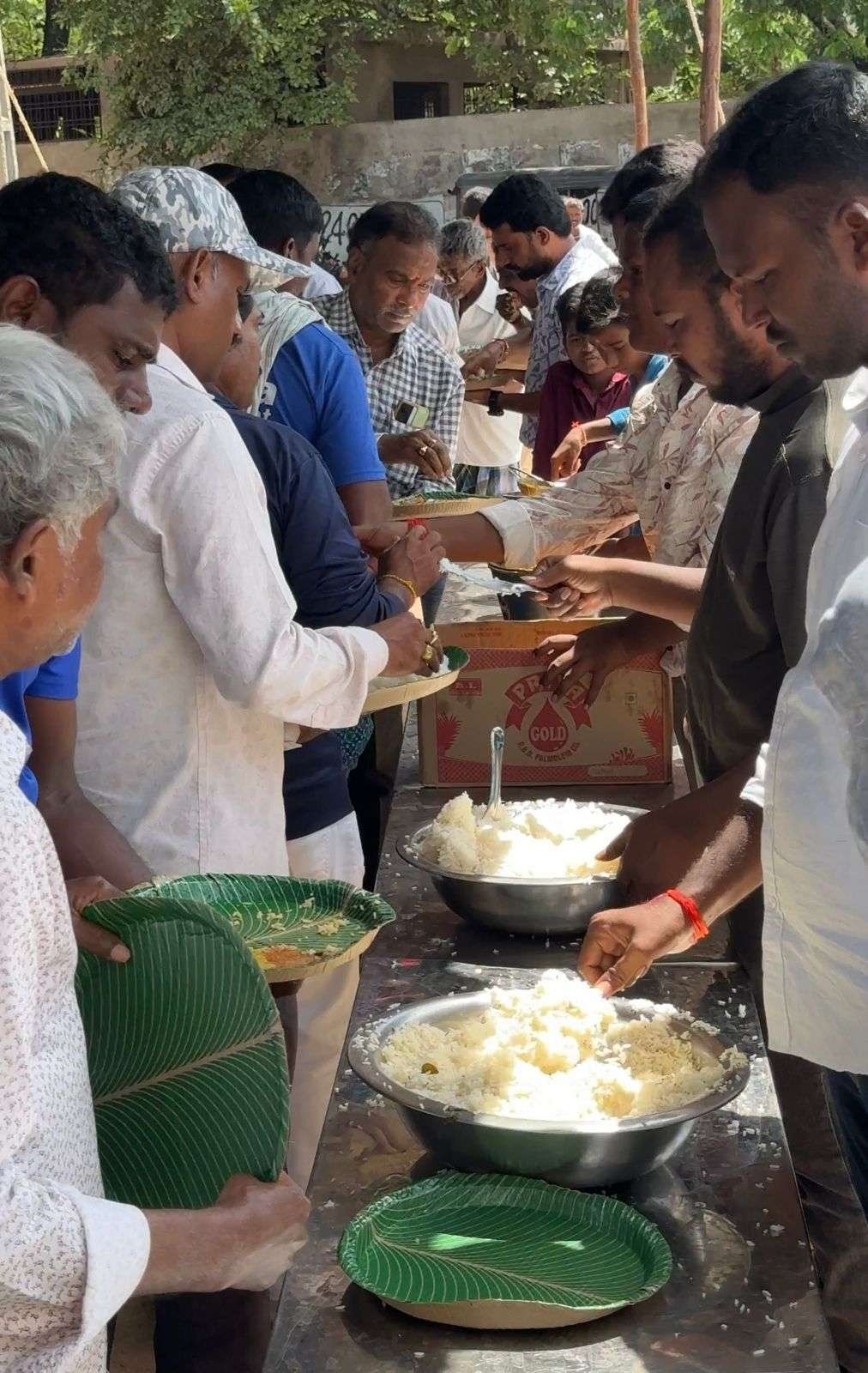 గణేశ్ మండపాల వద్ద అన్నదానాలు 3 IMG 20240912 WA0043