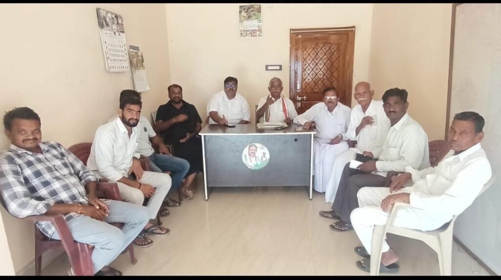 అధికారులపై దాడి చేసింది బీఆర్ఎస్ గుండాలే కాంగ్రెస్ పార్టీ మండల అధ్యక్షులు గొడిశాల రామనాధం 1 IMG 20241115 WA0301