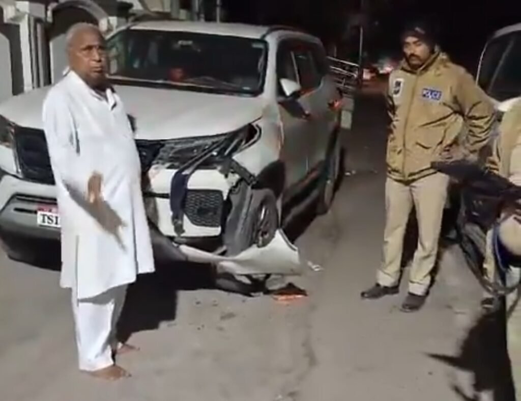 కారుపై