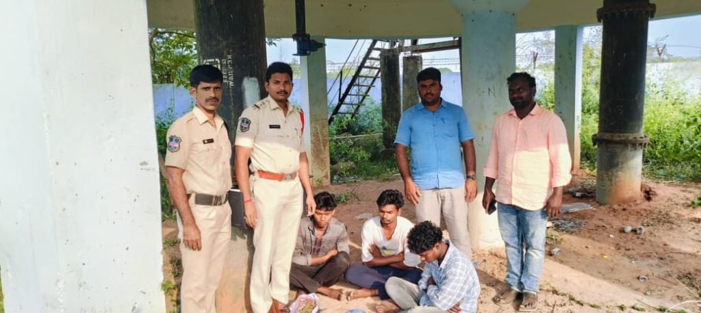 గంజాయి సేవించే వ్యక్తలను రిమాండ్ కు తరలించిన బి ఎస్సై కిషోర్ రెడ్డి 1 IMG 20241210 WA0187