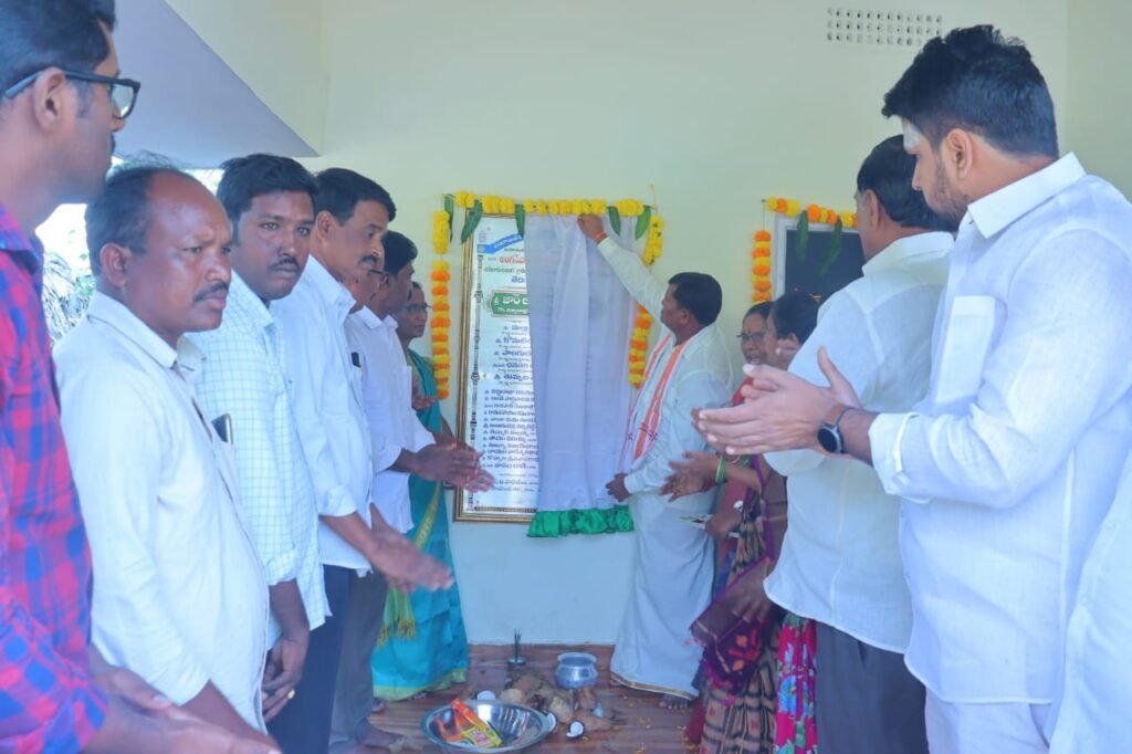 అంగన్వాడీ సెంటర్ భవనాన్ని ప్రారంభించిన ఎమ్మెల్యే జారే ఆదినారాయణ 1 IMG 20241215 WA02331