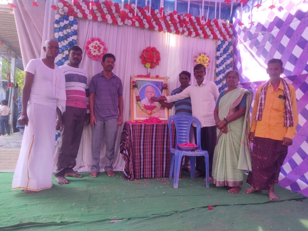 సింగరేణి కార్మికుడు చంద్రయ్య దశదిశ కర్మకు హాజరైన నివాళులు అర్పించిన కార్మిక నాయకులు 1 IMG 20241216 WA0165
