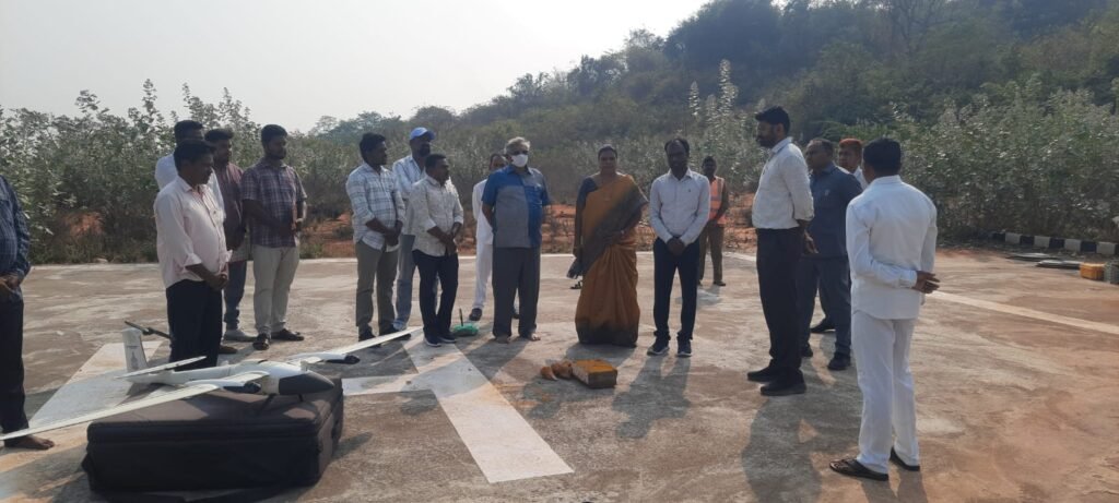 పాల్వంచ మున్సిపాలిటీ అభివృద్ధికి డ్రోన్ సర్వే తో మాస్టర్ ప్లాన్ : జిల్లా కలెక్టర్ జితేష్ వి. పాటిల్. 1 IMG 20250227 WA0206