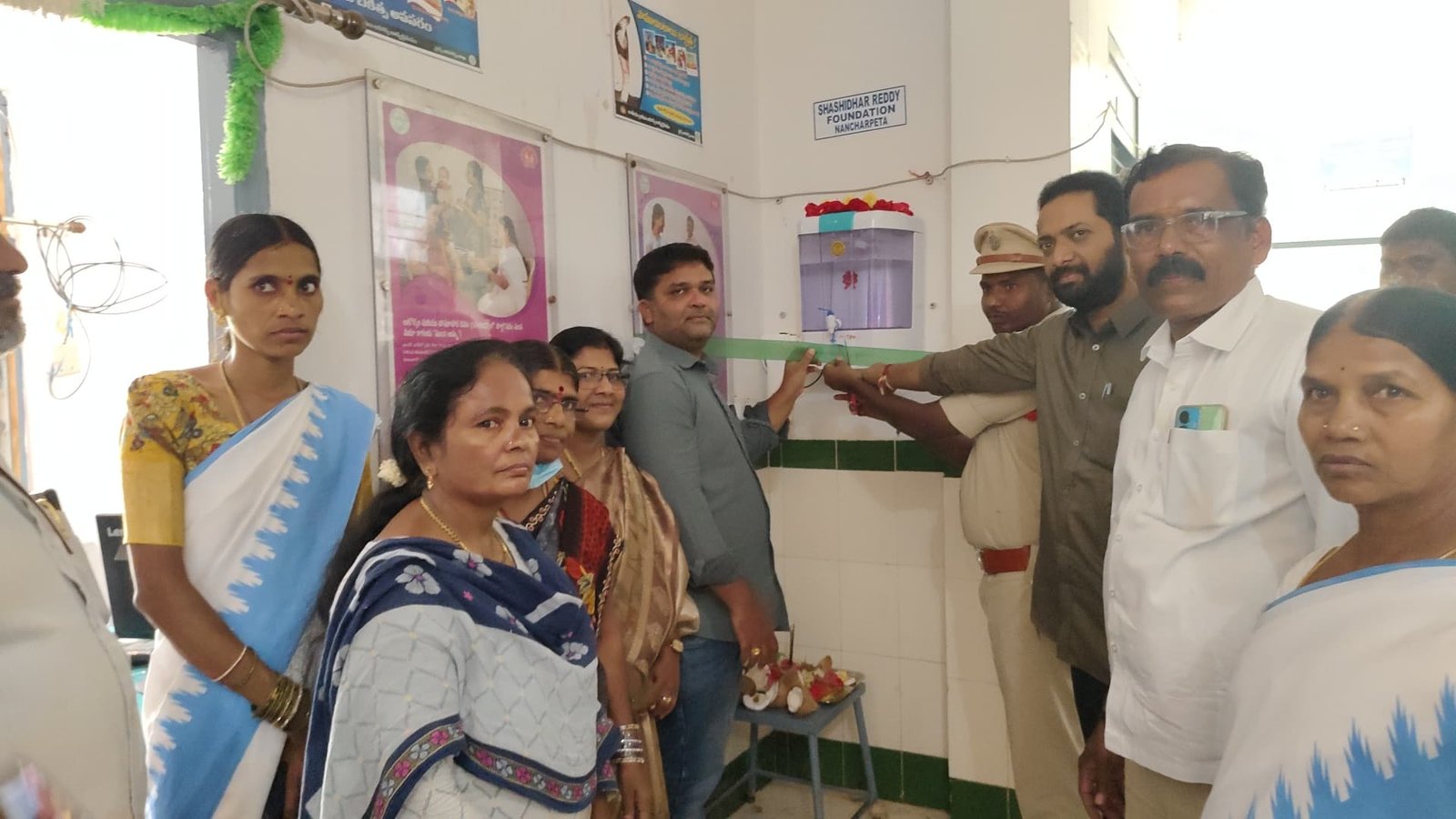 కంది శశిధర్ రెడ్డి ఫౌండేషన్ ఆధ్వర్యంలో పి హెచ్ సి కి వాటర్ ఫిల్టర్ బహుకరణ 1 IMG 20250326 WA0053 1