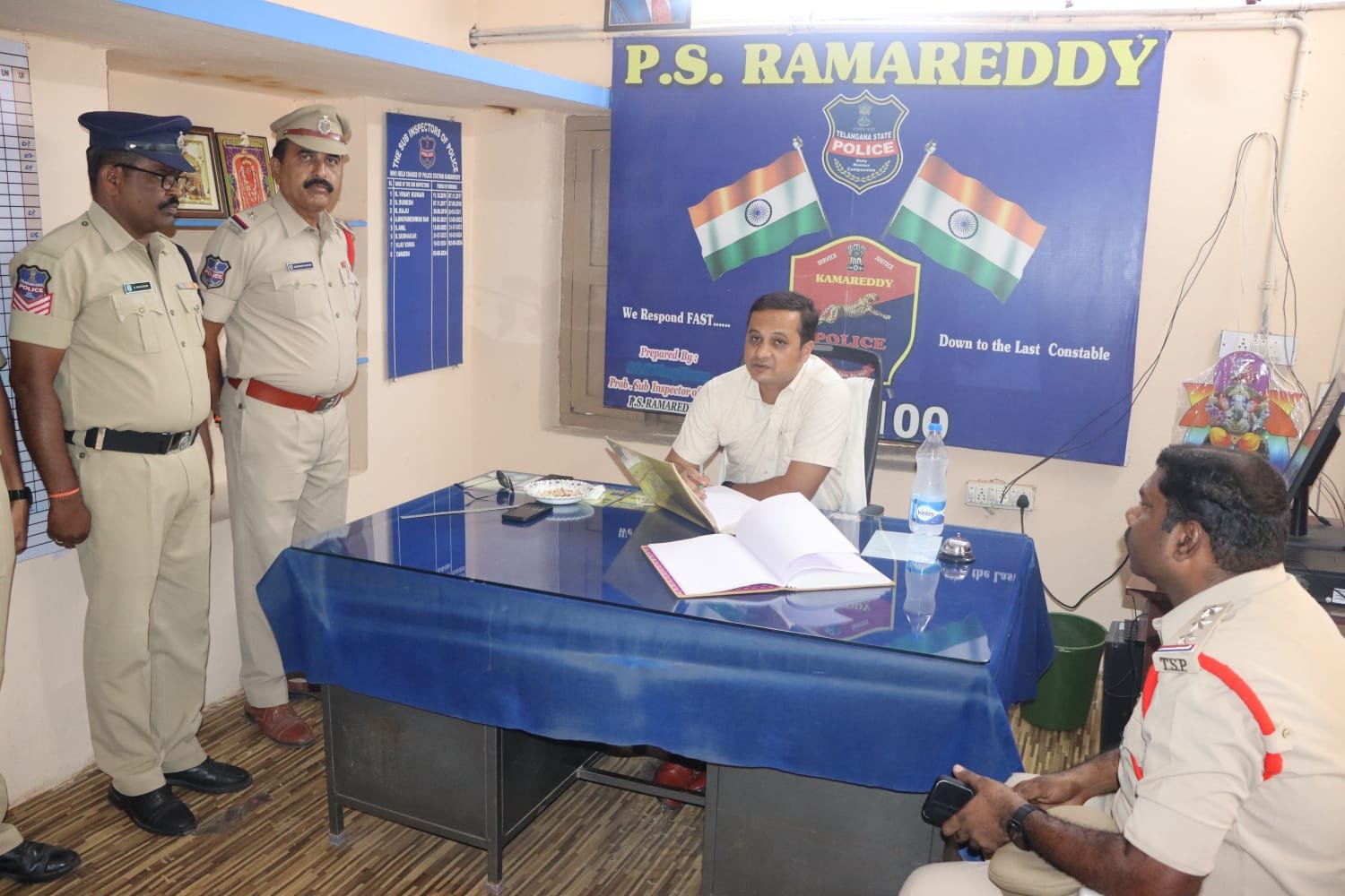 మాచారెడ్డి, రామారెడ్డి పోలీస్ స్టేషన్లను జిల్లా ఎస్పీ ఆకస్మిక తనిఖీ 1 IMG 20250417 WA0012