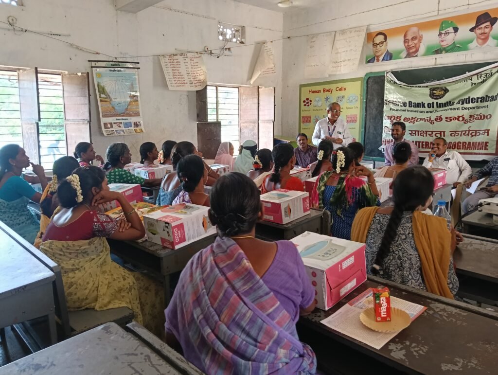 స్వయం సహాయక సంఘాలకు అవగాహన సదస్సు సాయి తేజ రెడ్డి 1 IMG 20250425 WA0215