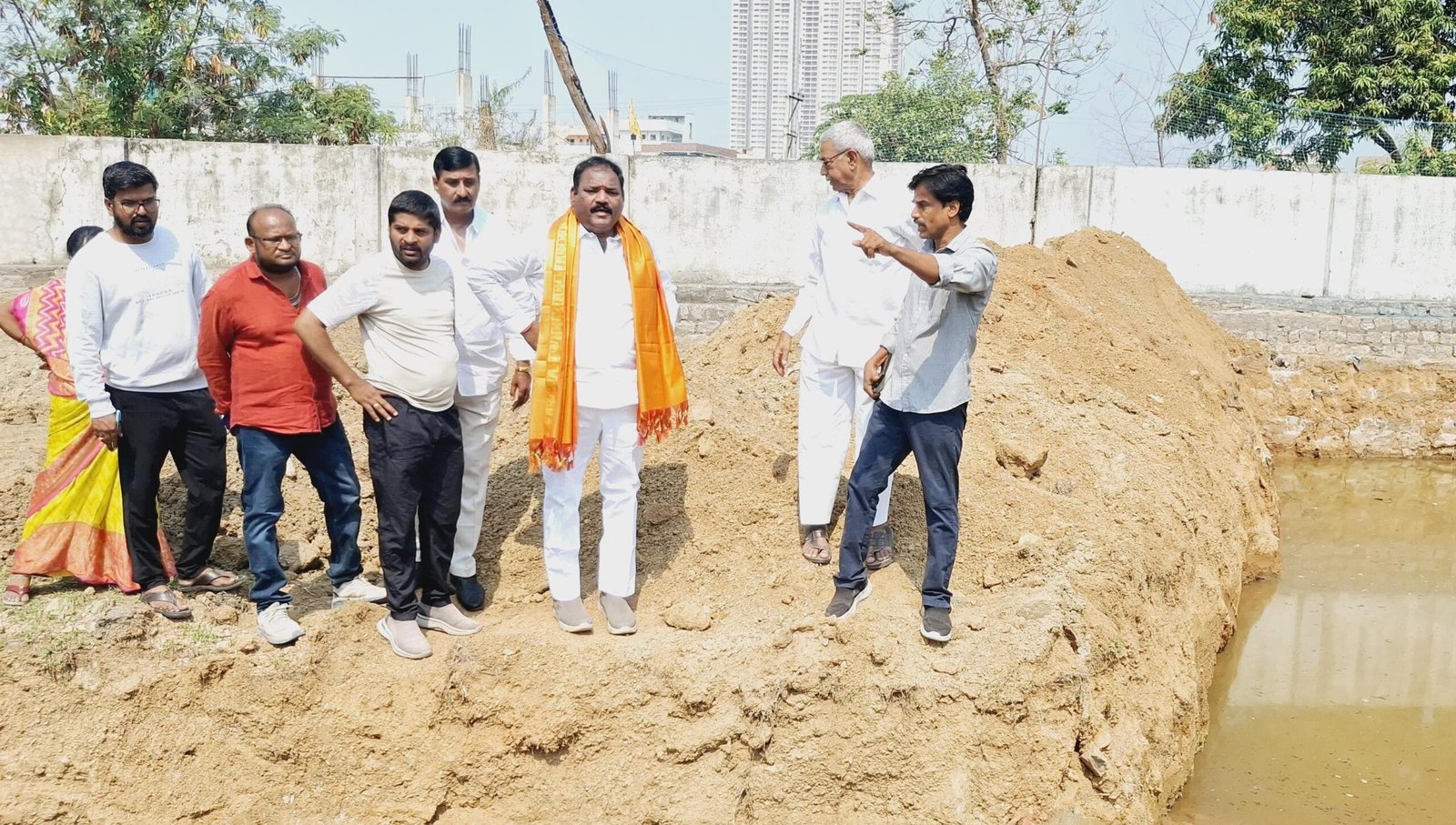 సమస్యల పరిష్కారానికి కార్పొరేటర్ రాగం నాగేందర్ యాదవ్ పాదయాత్ర 1 IMG 20250504 WA2726 scaled