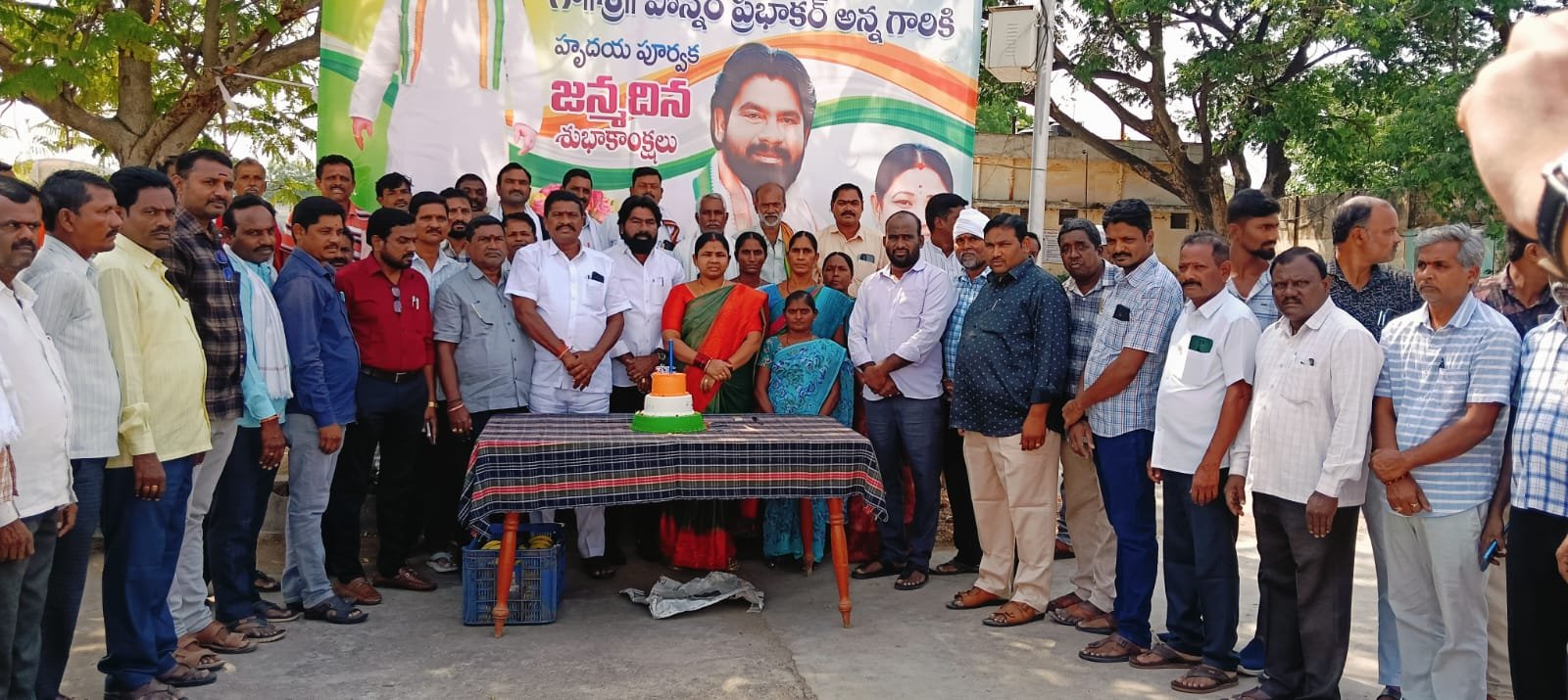 రాష్ట్ర మంత్రి పొన్నం ప్రభాకర్ కు జన్మదిన శుభాకాంక్షలువ్యవసాయ మార్కెట్ కమిటీ చైర్ పర్సన్ పుల్లూరి స్వప్న సదానందం 1 IMG 20250508 WA2679
