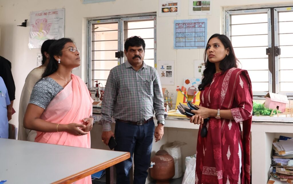 సంగుపేట వ్యవసాయ మహిళా పాలిటెక్నిక్ కళాశాలను తనిఖీ చేసిన కలెక్టర్ 1 IMG 20250624 194549