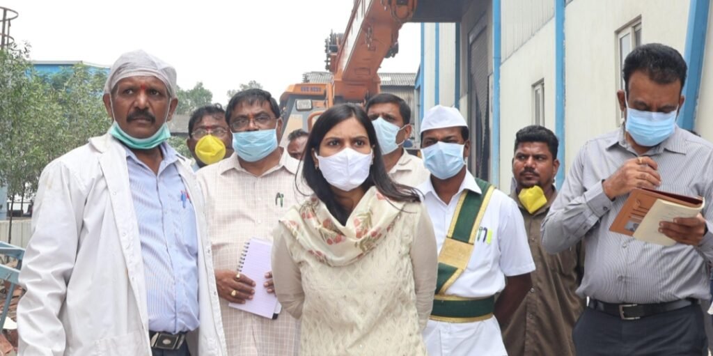 సిగాచి ఫార్మా పరిశ్రమ అగ్ని ప్రమాద బాధితుల సహాయ చర్యలకు కంట్రోల్ రూమ్ ఏర్పాటు 1 IMG 20250630 154311